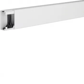 Goulotte de câbles Hager LF3006009016 30x60mm blanc trafic (RAL 9016) 2m