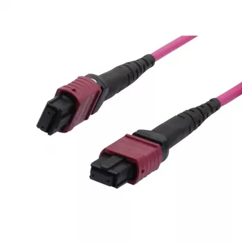 Câble patch fibre optique SYNERGY21 OM4 Low Loss Elite 12 fibres Type B croisé MTP femelle - Erika Violet - 0,5 m
