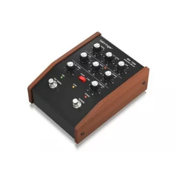 Pédale d'effet guitare Behringer BM-14M Analog Delay