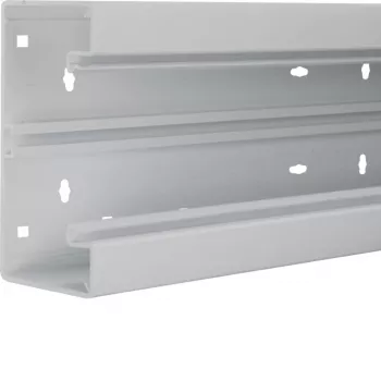Hager BR6517017035 partie inférieure de goulotte de parapet, front, PVC, BR 65x170 mm, OT 80 mm, gris clair