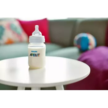 Tétines en silicone pour biberon anti-colique Philips Avent, débit moyen, 3M+, lot de 2
